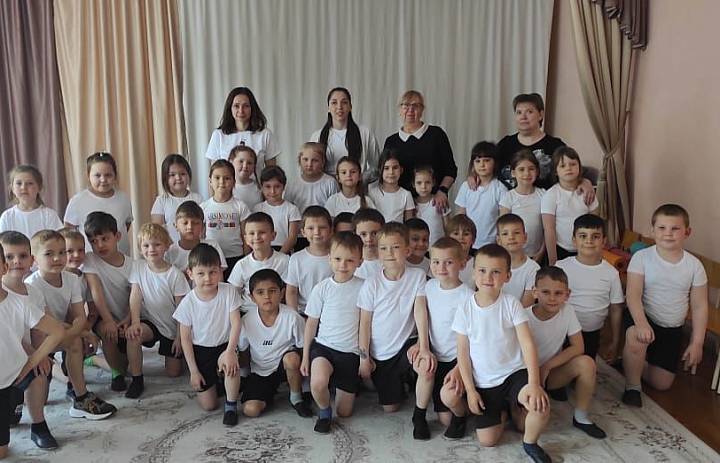 Воспитанники дошкольных учреждений Лабинского района продолжают знакомство с Всероссийским физкультурно-спортивным комплексом «Готов к труду и обороне»